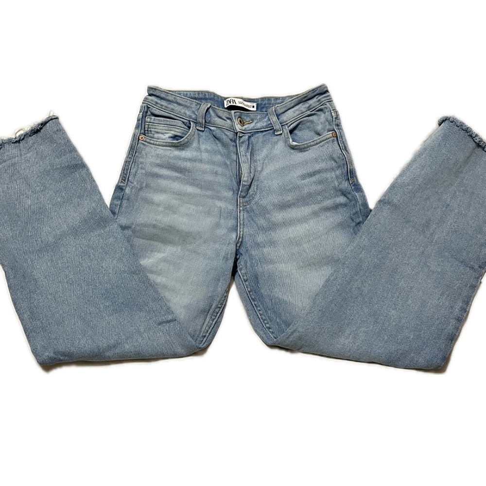 Zara Light/Medium Wash Straight Leg Ankle Jeans